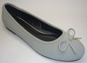 Modische Ballerinas in elegantem Grau