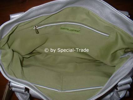 Innenleben der Tasche in silber